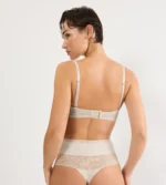 Triumph Comfort Contour Strapless Σουτιέν με Μπανέλα, Ελαφριά Ενίσχυση και Αποσπώμενες Τιράντες - Image 2