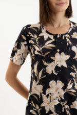 Giota Homewear Floral Πυζάμα Κάπρι με Κοντομάνικη Μπλούζα και Κουμπιά - Image 2