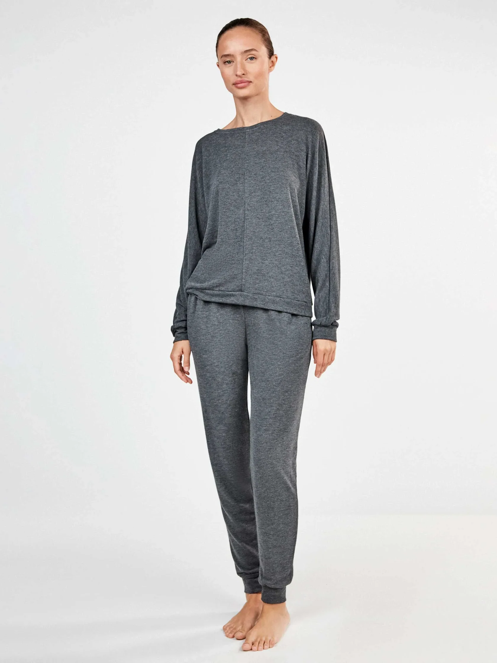 204415-1 Γυναικεία Πιτζάμα Gisela Loungewear - Γκρι Σετ Πλεκτό με Παντελόνι Jogger - Image 1